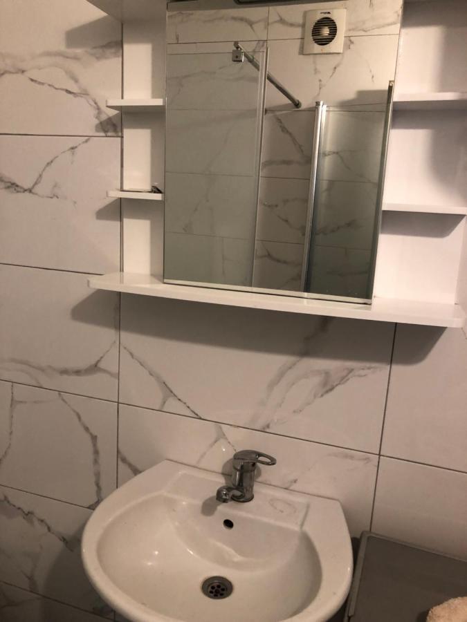 Ulpiana Apartment Centrum, Prishtine Exteriör bild